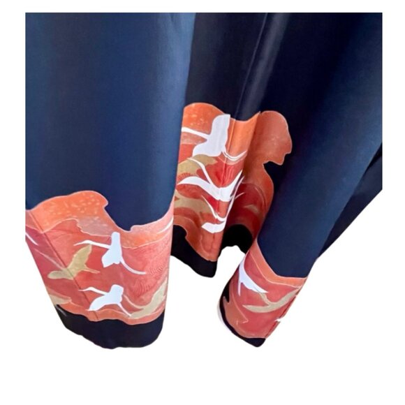 Vintage Japanese Kimono – Black Silk w/ Cranes & Family Crests - Picture 5 of 7